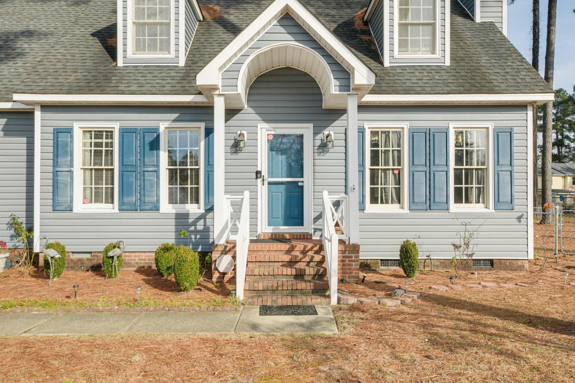 Lovely Fayetteville Home Deck And Fireplace! エクステリア 写真