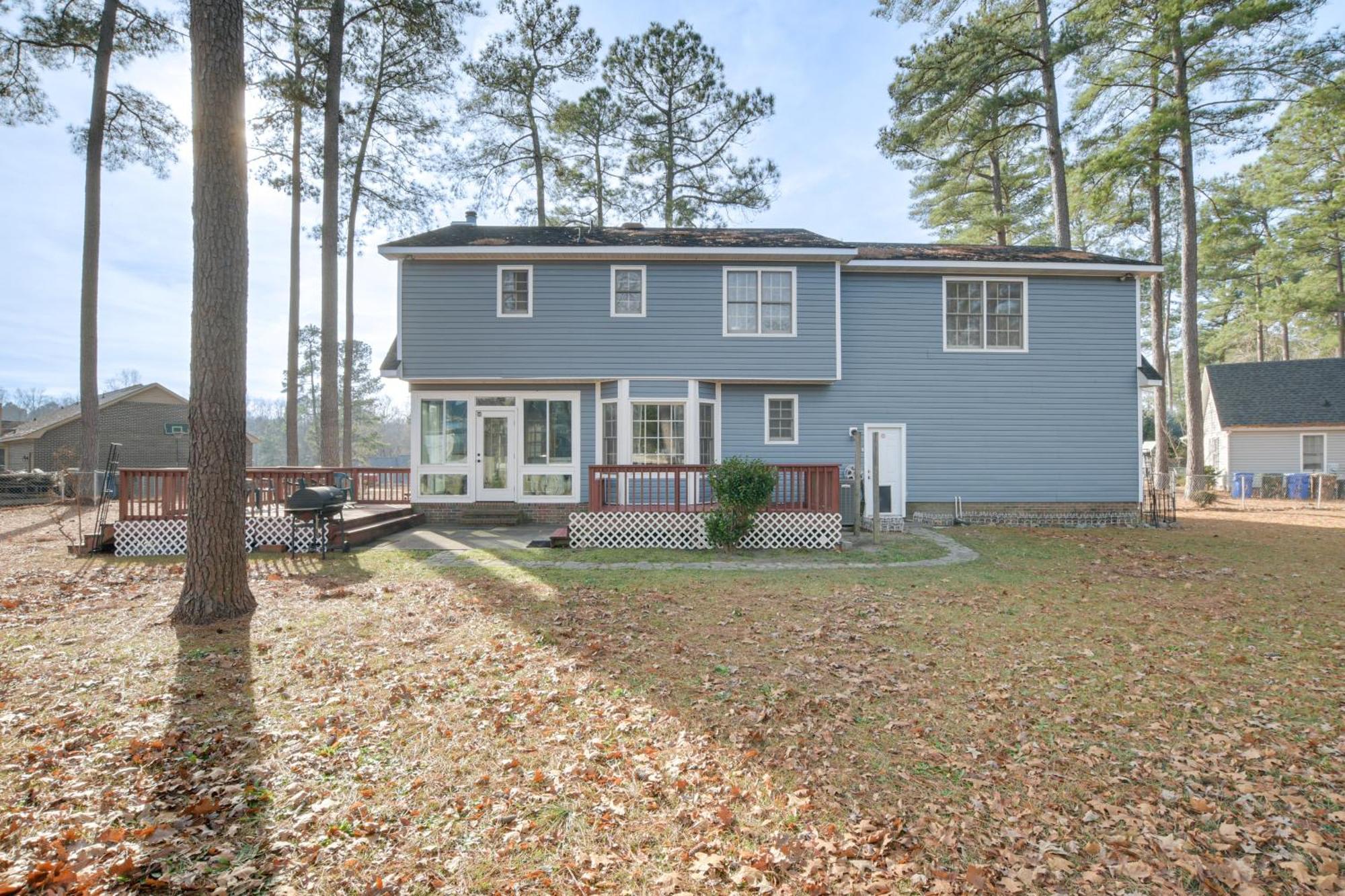 Lovely Fayetteville Home Deck And Fireplace! エクステリア 写真